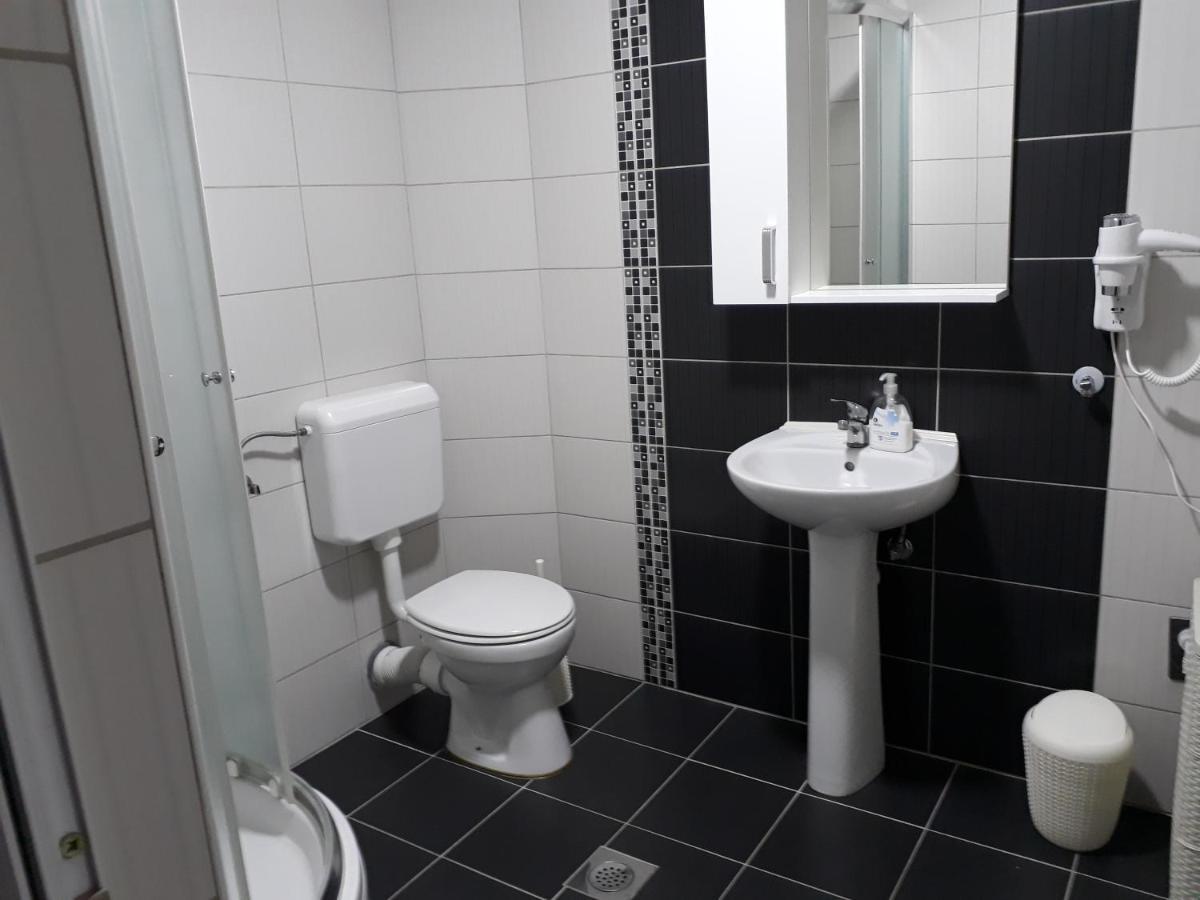 Dubrave Gornje Private Home Rifat מראה חיצוני תמונה